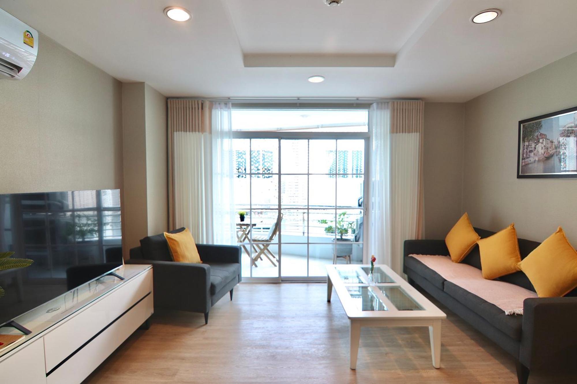 The Beach Bangsaen By Thanthita Next To Wonnapa Beach Free Disney Plus Eksteriør bilde