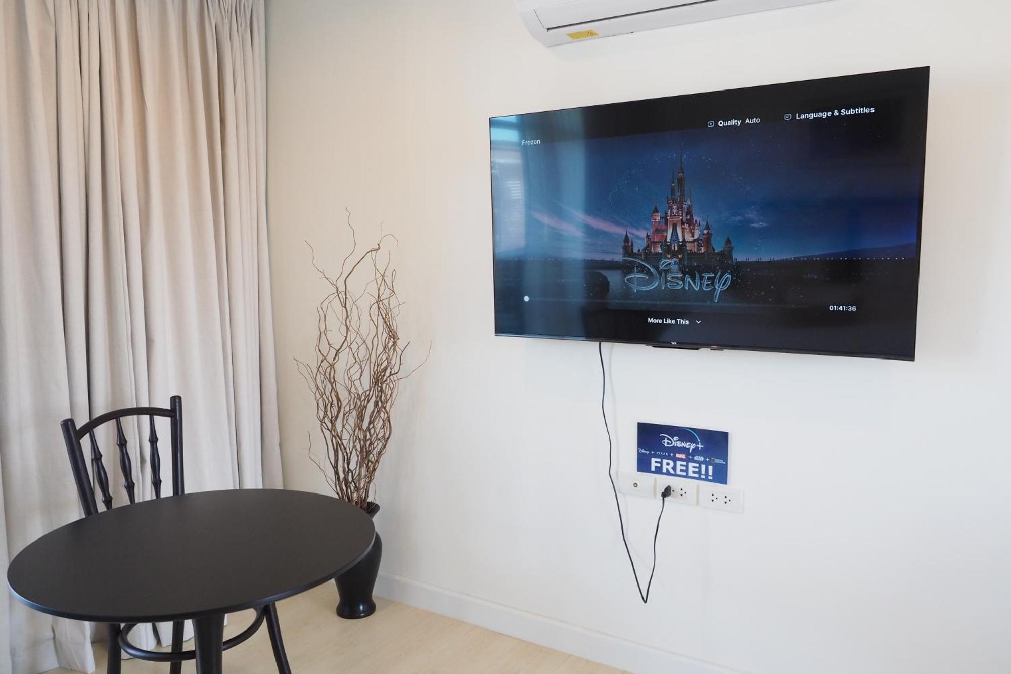 The Beach Bangsaen By Thanthita Next To Wonnapa Beach Free Disney Plus Eksteriør bilde