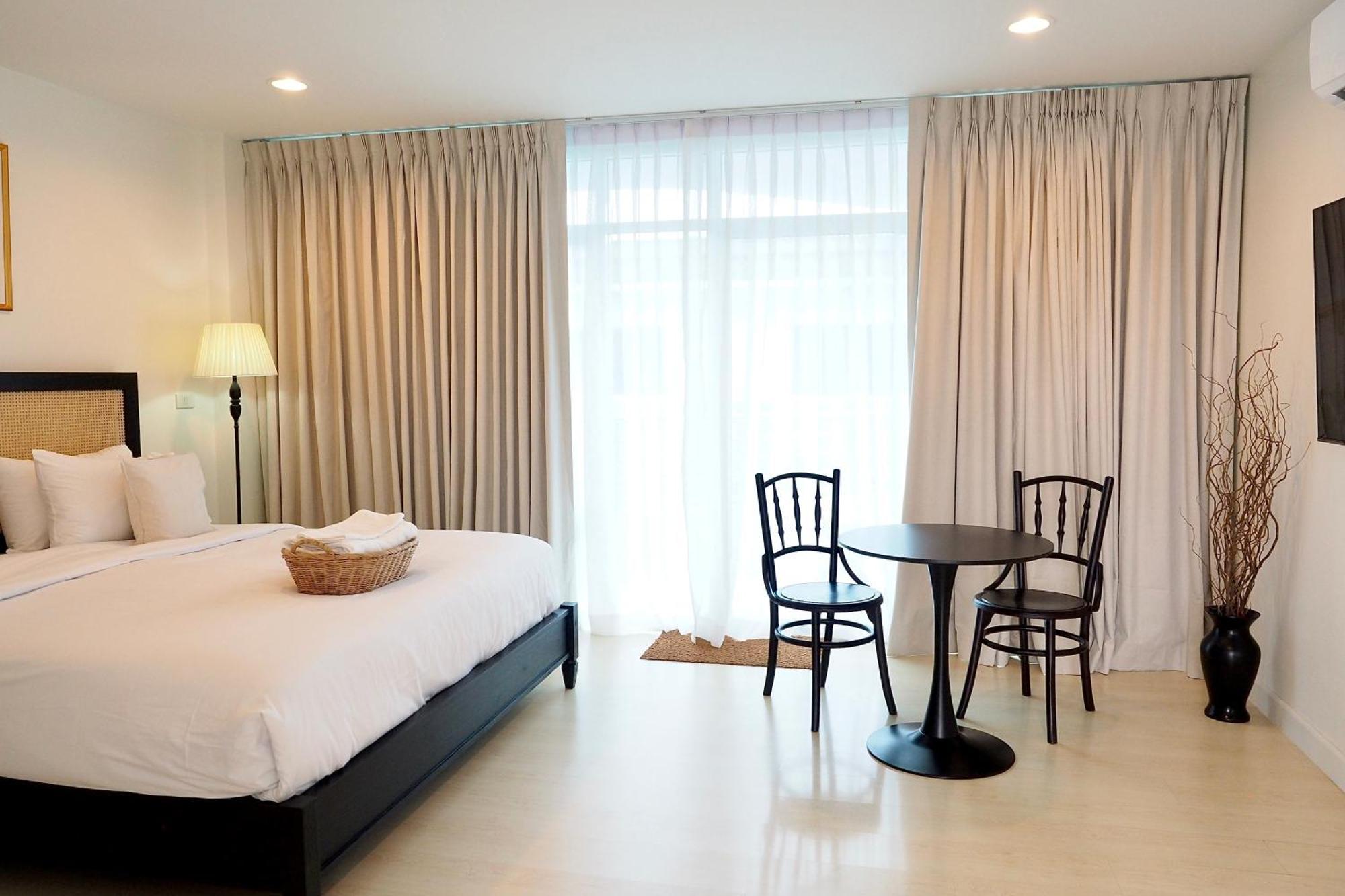 The Beach Bangsaen By Thanthita Next To Wonnapa Beach Free Disney Plus Eksteriør bilde